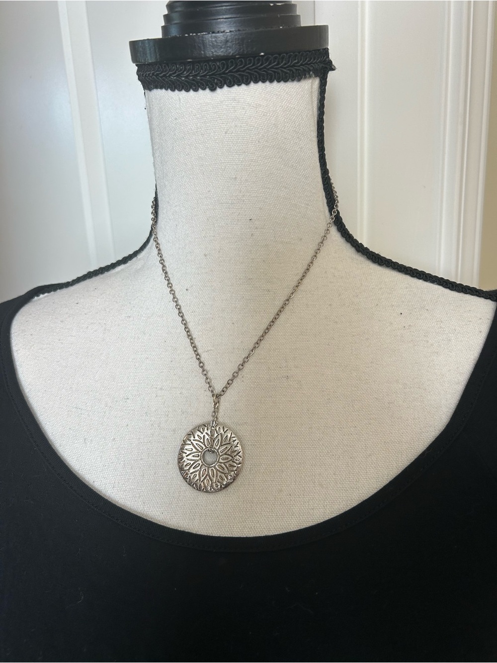 Silver Floral Medallion Pendant Necklace - Women's Jewelry